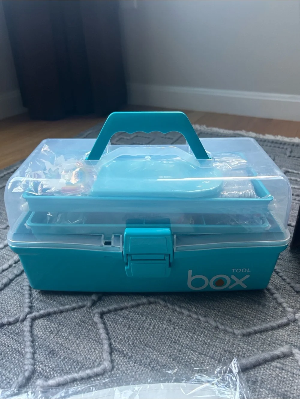 NWT Cake Decorating and Icing 3-Tier Toolbox: Includes Piping Tips & Pastry Bags